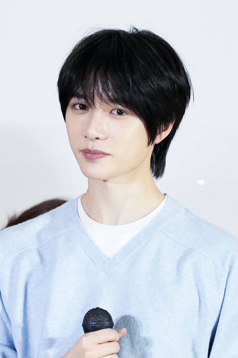 ppul313's tweet photo. 260415 [블루드림미디어 공개 대면 팬사인회]

👀🤍🩵

#투바투 #TXT #범규 #BEOMGYU #ボムギュ https://t.co/m8ca10gAIQ