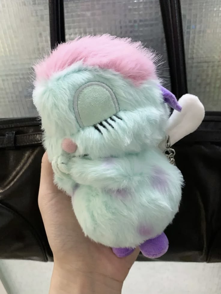 konsteelasi's tweet photo. GANCI BIBBLE BOBO INI TERLALU GEMESIN

Duit gen z abis cuma buat beli barang lucu 😭 https://t.co/27woo9DOAO