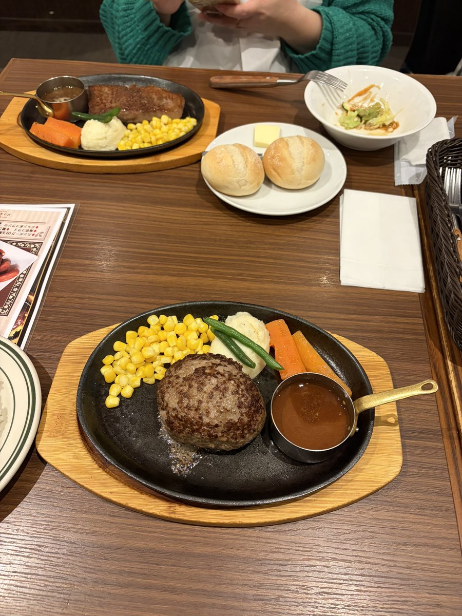 相方さんサカモトデイズ観たいとのことで行ってきました☺️
ジャンプで連載やってるのは知ってたけど面白い🤣
ちょっと単行本買って読んでみようかな😊

#サカモトデイズ