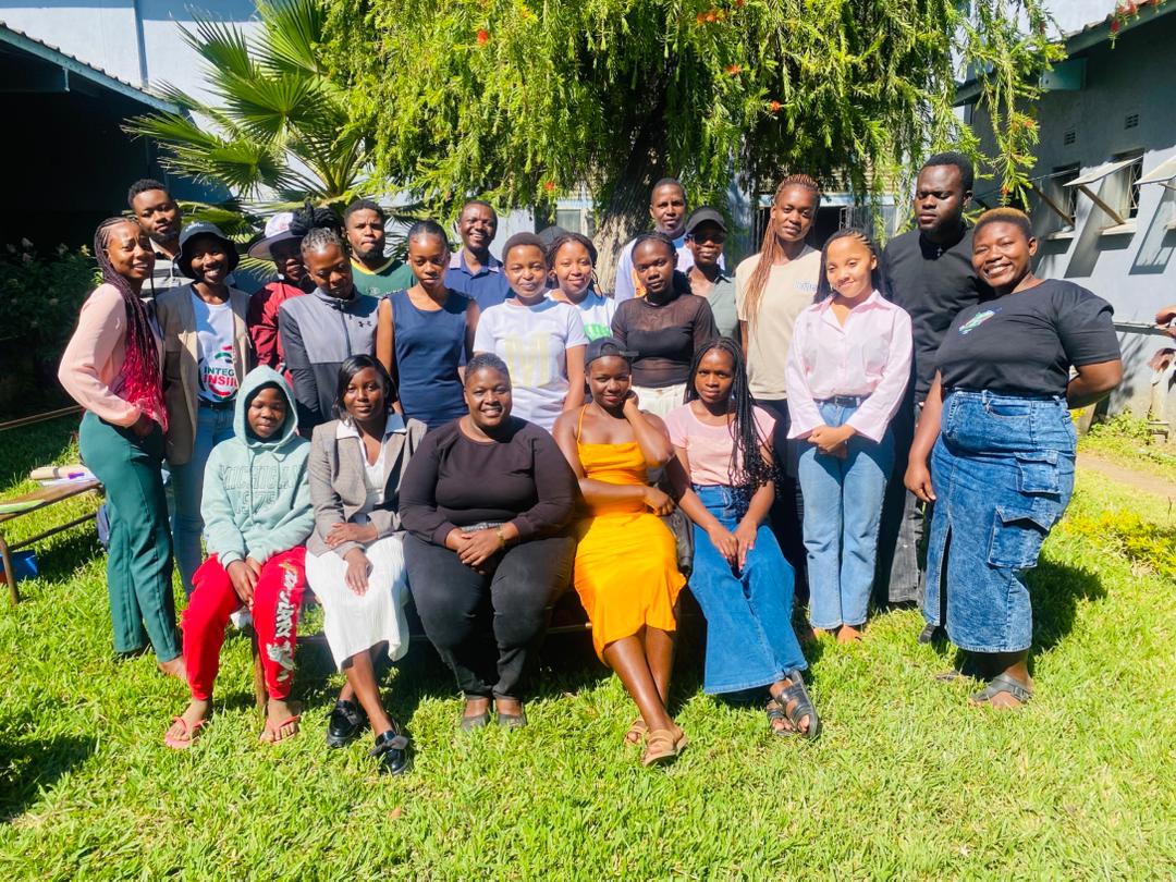 rafyttrust's tweet photo. Today 25 youths from the @rafyttrust flagship Masvingo Environmental Health Club went through a session on Pollution with Madam Huruva from Masvingo City Council. The session educated Club members on air pollution, its causes, and the serious impact it has on our health. https://t.co/L3kxv7reZy