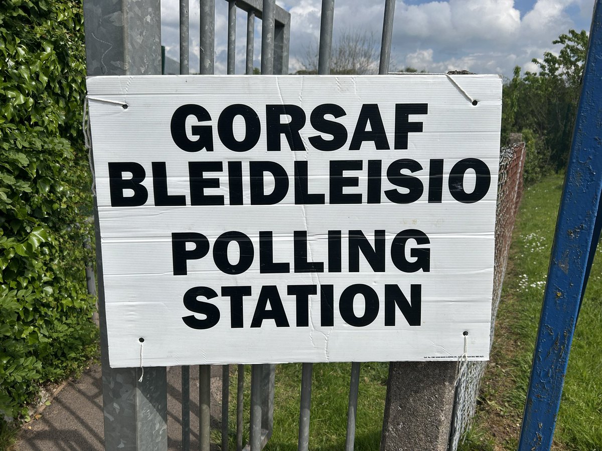 AdamLDavies's tweet photo. Vote. https://t.co/YTd97ogdUb