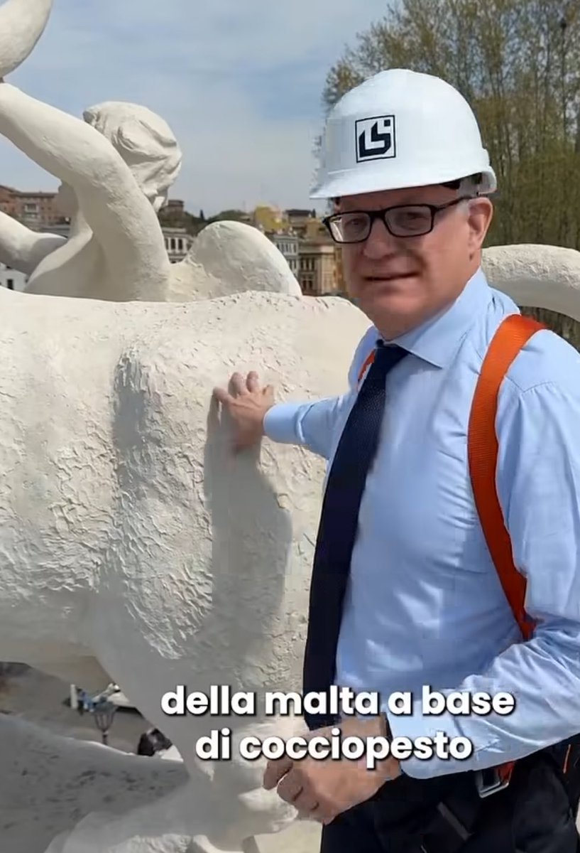 niente da vedere qui, solo Bob imbragato che sale in prossimità della tauromachia del mattatoio