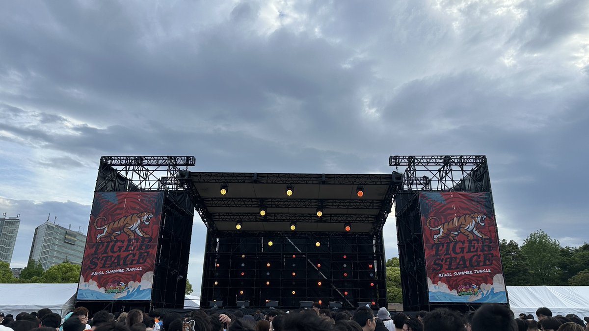 0925ryo's tweet photo. IDOL SUMMER JUNGLE GOLDEN

毎年この時期はバンド三昧なのに
今年選ばれたのはアイドルフェスでした

やっぱやりたい事やって楽しんでる奴らが
1番カッコいい‼︎‼︎

PLAYYTE imaginate SCOT
ありがとうございました！！

#サマジャン #iLiFE #コイカギ https://t.co/PDXO3Am6xk