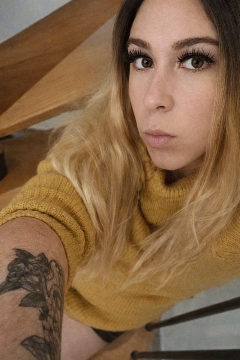 SISSY FLORINE tweet media