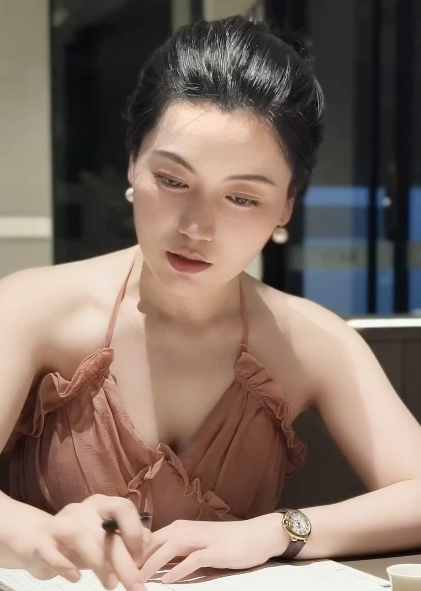 纯好奇为什么帮男生吃他妈的吃很久才射，为什么打炮就一下就射？？？ https://t.co/PTBhf3saKm
