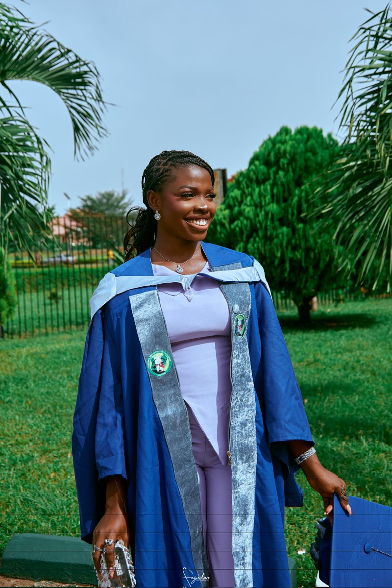 Back in 100L, one aunty told me not to transfer.

Said it was a waste of time, that I should just finish the course, 

that I could work anywhere

Jokes on her though.

Guess who got inducted into the Nursing and Midwifery Profession.