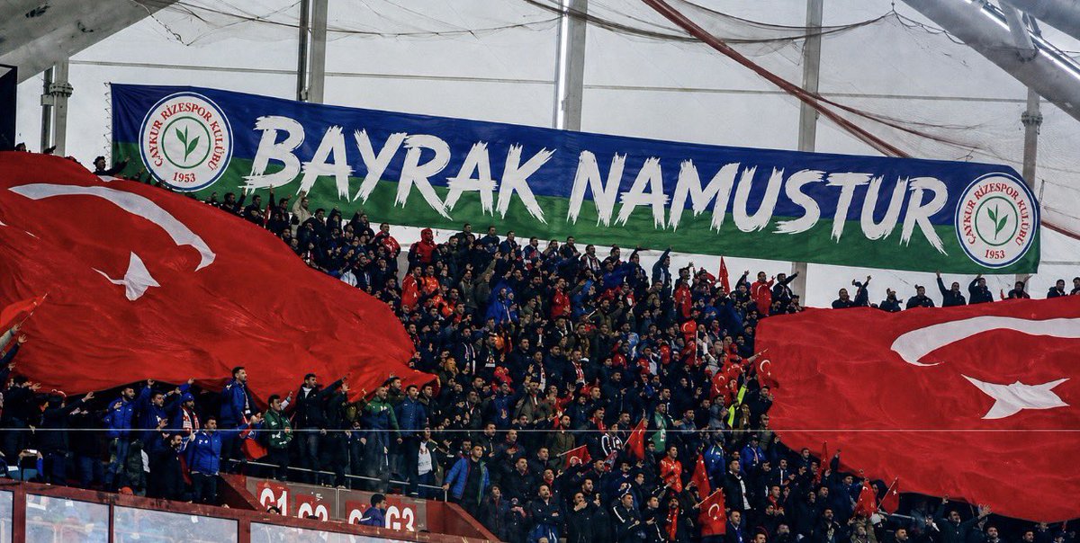 MRizesporlular's tweet photo. ODTÜ’de Türk milliyetçisi öğrenci kardeşlerimize yönelik gerçekleştirilen hain saldırıları şiddetle kınıyor, yaralanan ve mağdur edilen öğrencilerimize geçmiş olsun dileklerimizi iletiyoruz.

Ay yıldızlı al bayrağımıza el uzatma cüretini gösterenlere gereği yapılmalıdır. https://t.co/7qA5qYiNX2