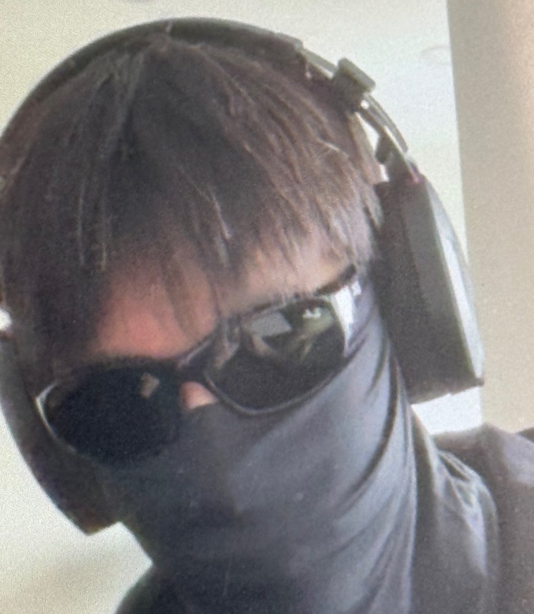 babybunnyI3oo's tweet photo. แม่บอกกี่ครั้งแล้ว ว่าอย่าเล่นกรรไกร ✂️ https://t.co/8Bu1ybDT5X