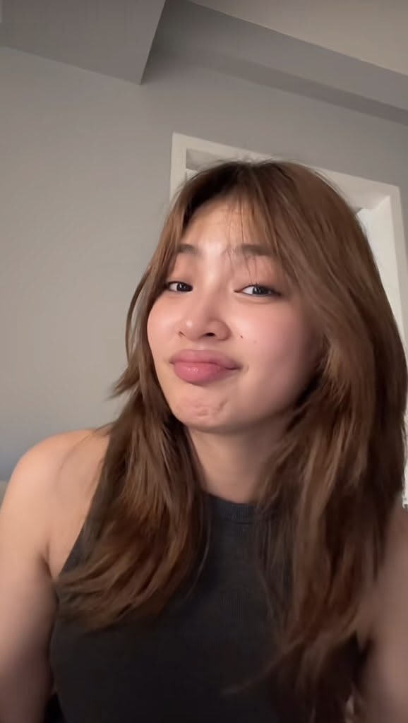gallerymacolet's tweet photo. “we have                                         “uyab, we’re 
dating rumors”                                married” https://t.co/7cifUrfvFK