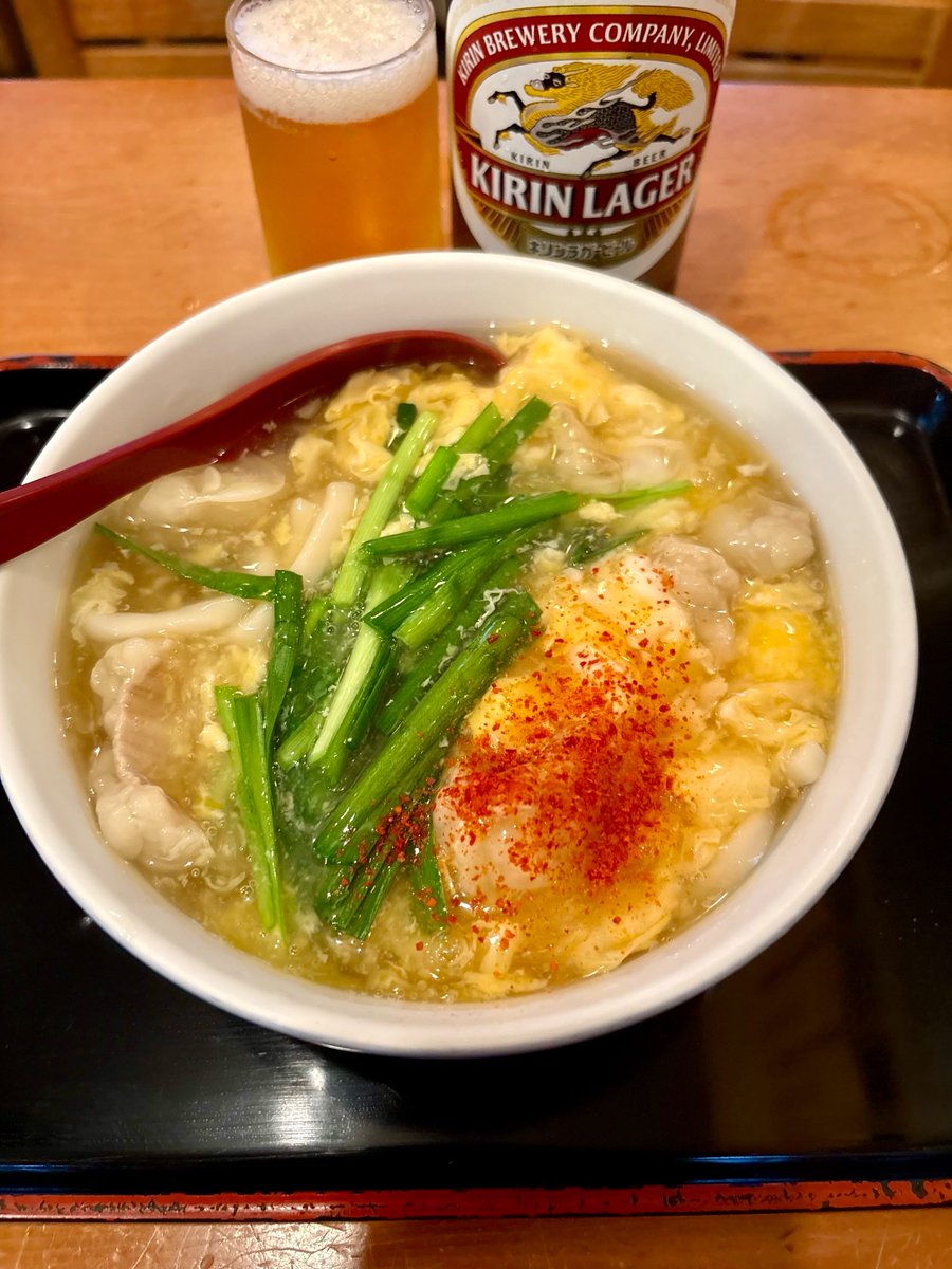 因幡うどん 渡辺通店

にら玉もつうどん¥950