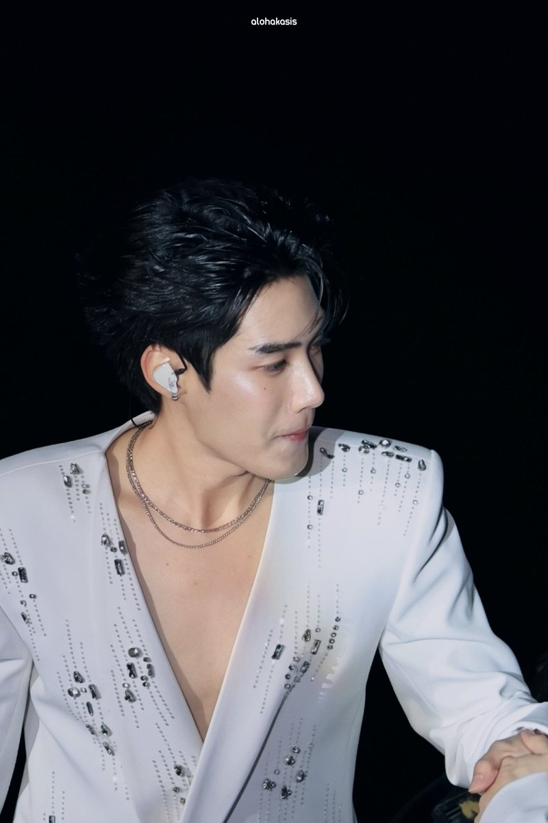 เพิ่งเคยเห็นเติ้ลจากมุมสูงขนาดนี้  หล่อwa 😭

#DMDLAND3DAY1
#DMDLAND3DAY2
#TLE_mtm <a href="/TLE_mtm/">TLE.MTM</a>