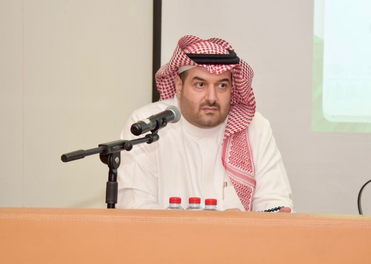 CMCimamu's tweet photo. استضافت كلية الإعلام والاتصال اليوم جلسة نقاشية مع طلاب قسم الجرافيكس والوسائط المتعددة، لتطوير الهوية الجديدة لإحدى الجهات الحكومية، بحضور سعادة رئيس قسم الجرافيكس والوسائط المتعددة د. وليد الشهري، وعدد من أعضاء هيئة التدريس في القسم. 
وتآتي هذه الجلسة لإثراء التجربة التصميمية لدى الجانبين ، وتعزيز التفاعل الطلابي لخدمة مؤسسات الوطن.