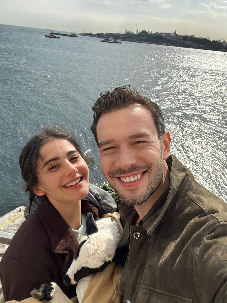 MuzikveTV's tweet photo. Helin Kandemir &amp; Aytaç Şaşmaz 😍

#SevdiğimSensin #DicEr https://t.co/euQwGYcfMh