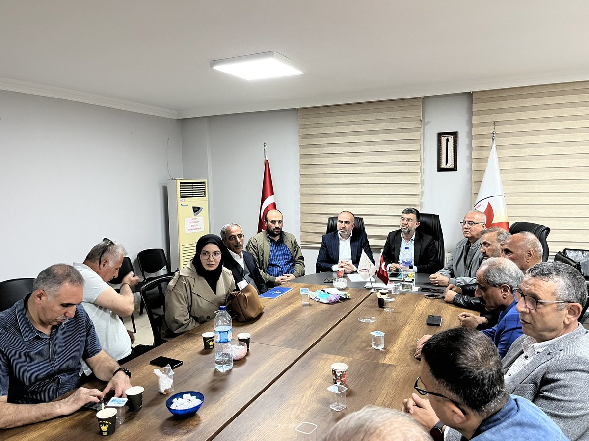 MusilderBursa's tweet photo. Muş İlder çatısı altında 5.yılını tamamlamış Yönetim Kurulu olarak; 10 Mayıs Pazar günü gerçekleştirilecek 8.Olağan Genel Kurulda Başkanımız Mehmet Akif BİNGÖL’le 1 dönem daha devam kararı aldığımız toplantımızın hayırlara vesile olmasını temenni ediyoruz. https://t.co/kPlcqErbVz