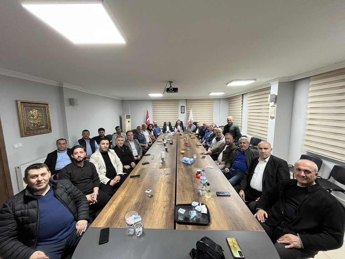 MusilderBursa's tweet photo. Muş İlder çatısı altında 5.yılını tamamlamış Yönetim Kurulu olarak; 10 Mayıs Pazar günü gerçekleştirilecek 8.Olağan Genel Kurulda Başkanımız Mehmet Akif BİNGÖL’le 1 dönem daha devam kararı aldığımız toplantımızın hayırlara vesile olmasını temenni ediyoruz. https://t.co/kPlcqErbVz