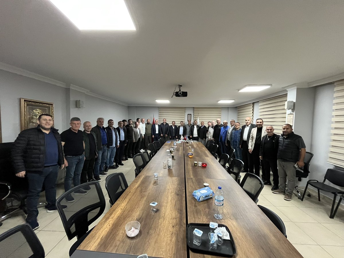 MusilderBursa's tweet photo. Muş İlder çatısı altında 5.yılını tamamlamış Yönetim Kurulu olarak; 10 Mayıs Pazar günü gerçekleştirilecek 8.Olağan Genel Kurulda Başkanımız Mehmet Akif BİNGÖL’le 1 dönem daha devam kararı aldığımız toplantımızın hayırlara vesile olmasını temenni ediyoruz. https://t.co/kPlcqErbVz