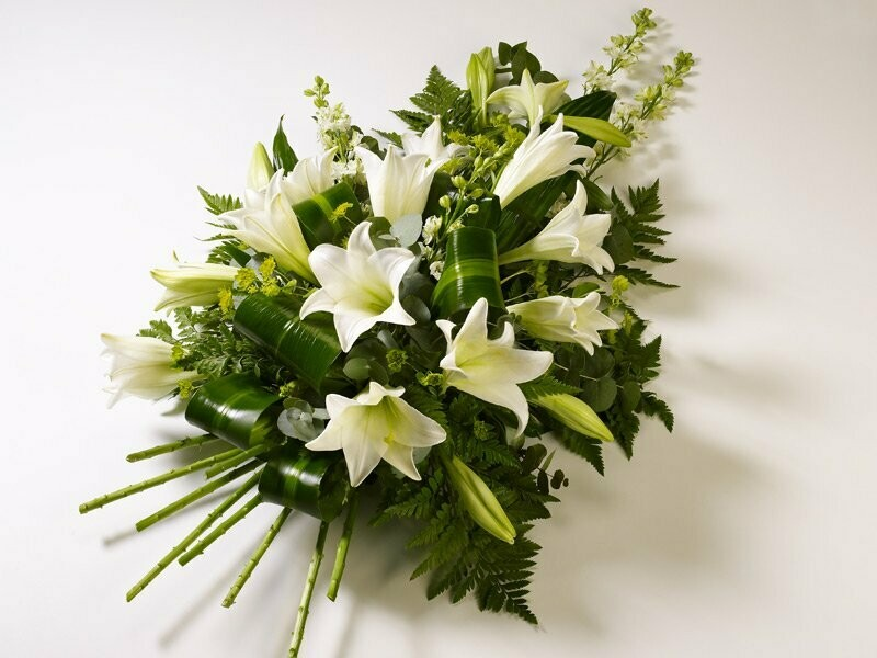 ClivePughDirect's tweet photo. Flowers for a funeral often include traditional, symbolic blooms such as white lilies (purity), roses (love/respect), carnations (sympathy), chrysanthemums (loyalty), and orchids (eternal love). Flowers are chosen to convey sympathy, often in arranged wreaths or sprays. #funeral https://t.co/5ZotnhatkJ