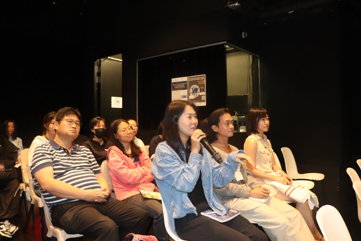 HKU School of English tweet media
