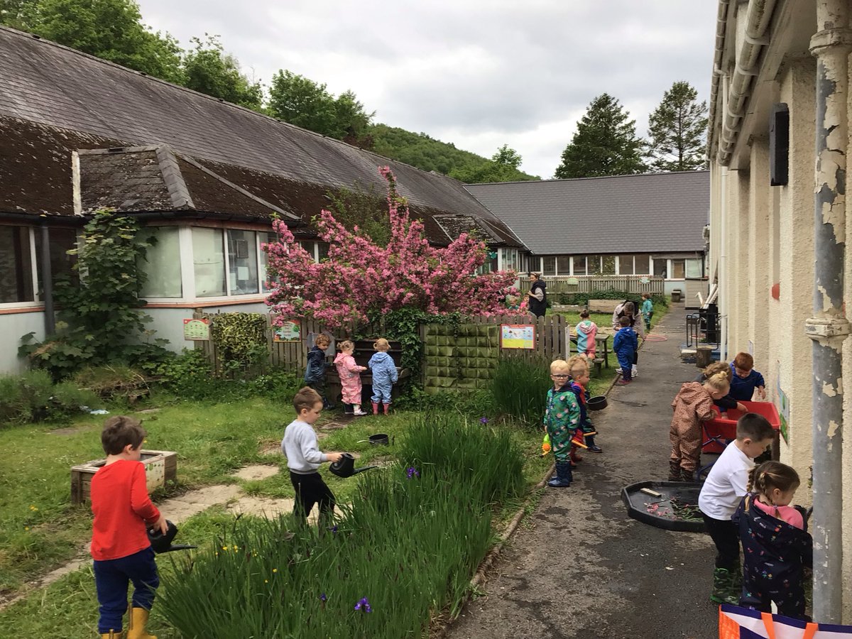 Penclawdd's tweet photo. What a glorious morning! All FL learners have come together to spruce up our downstairs woodland! Amazing to see the collaboration between the older and younger learners! The conversations about different plants and their needs were so inspiring! Bring on the feast! #Pencpeng https://t.co/5uQAxN2KsQ