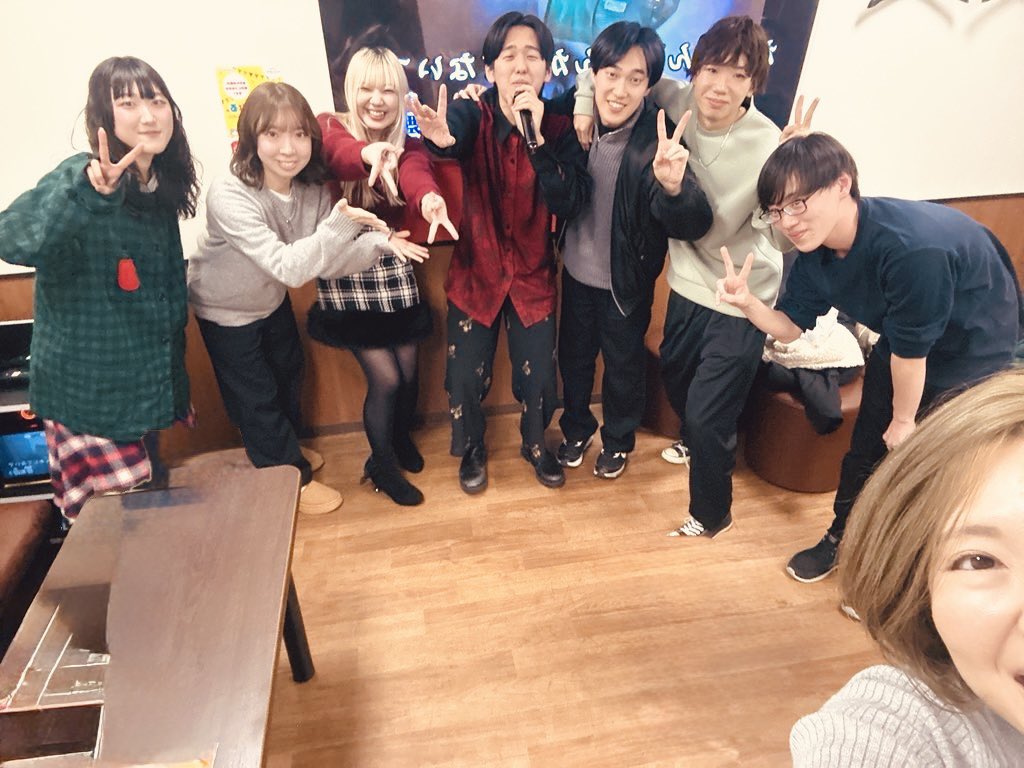 【ママスお気持ちポスト📮】

みなさんこんばんわ🌙
ママスです💁‍♀️

みなさん今日からお仕事復帰の方が多いのではないでしょうか❗️
今日休み明けでちょっとしんどかったですよね
お仕事お疲れ様でした🙌

みなさんGWは楽しめましたか❓❔