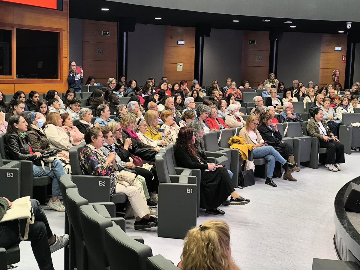 AIGMariscal's tweet photo. Queremos que el voluntariado de #Getafe siga creciendo para afrontar nuevos retos a través de la unión entre generaciones de jóvenes, con nuevas inquietudes, y mayores con toda una vida de experiencia. Ese ha sido el objetivo de esta fantástica jornada del voluntariado XVI 👏🏻 https://t.co/rWpwYGtNR2