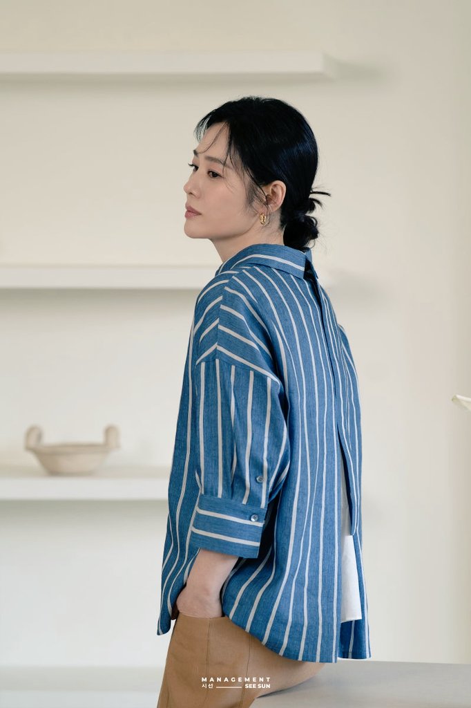 khjenthu's tweet photo. same Kim Hyun Joo, just written in a different font. 😌 #김현주 https://t.co/QdcY4KnhvE