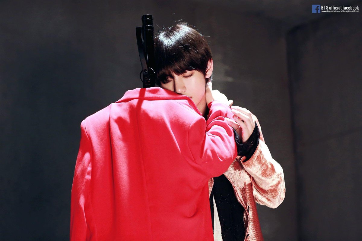 yuki_vjk_ikuy's tweet photo. テテの深くて心に響く歌声が���好き♡

🔗 https://t.co/a0X4AI1sU5

#8YearsWithSingularity
#태형이만의특별함_싱귤8주년 https://t.co/aeisek45Q0