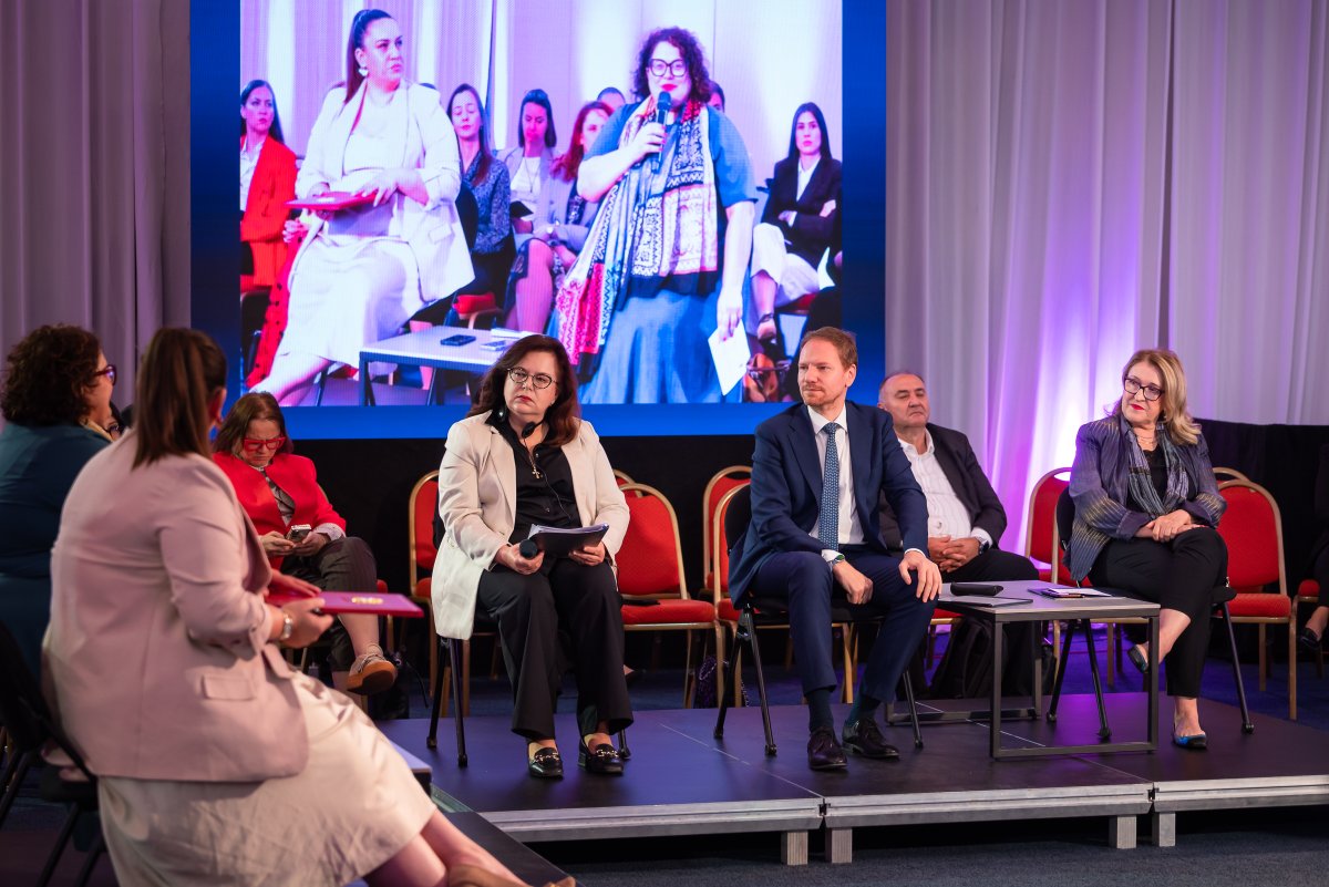UNDPAlbania's tweet photo. @UNDP_Montenegro @me4eu @UNDPBiH @UNDP_Kosovo @UNDPMK @UNDPSerbia #Albania was part of these discussions. Deputy Minister of Education and the Head of the Gender Equality Directorate at @ShendetesiaAL  addressed how institutional frameworks can better deliver on gender equality commitments. 
@UNDP_Montenegro https://t.co/rYm1iq5SdG
