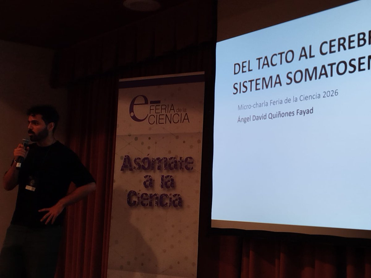 Y para terminar, hemos explorado nuestros sentidos con Ángel David Quiñones Fayad (<a href="/ibis_sevilla/">IBiS</a>) y su charla “Más allá del tacto: el sistema somatosensorial” 🧠✨.