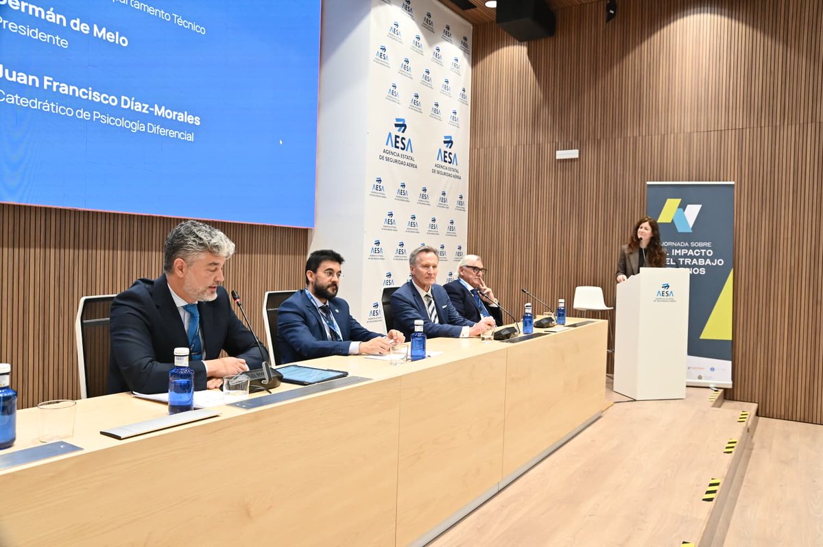 aprocta's tweet photo. Se suman al Dr. García-Borreguero @iismadrid en la mesa #debate sobre el efecto del trabajo a turnos en la salud física, mental y emocional de #trabajadores Ángel González, @sepla, Germán de Melo, COMME y J. Francisco Díaz, catedrático en Psicología diferencial @unicomplutense https://t.co/dDPTWnDdcu