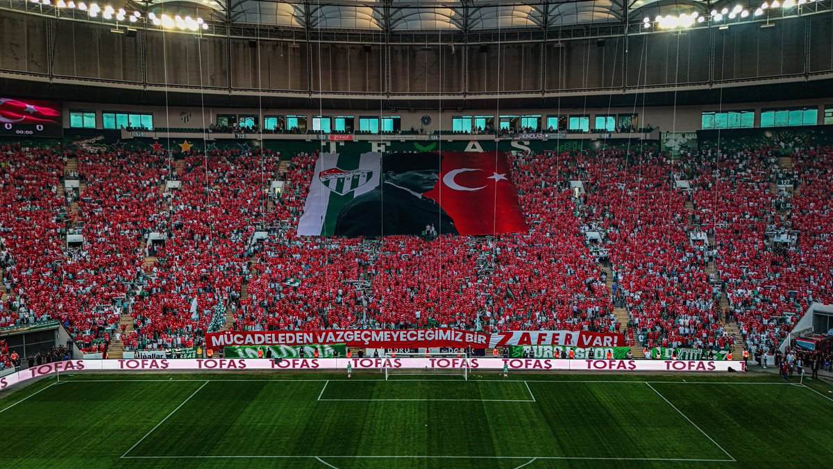 teksasturnike's tweet photo. Ay yıldızından ve al renginden rahatsız olanın kemiğini s*keyim ! 🇹🇷

#TürkBayrağı #Odtü https://t.co/ICm3A8yW8A