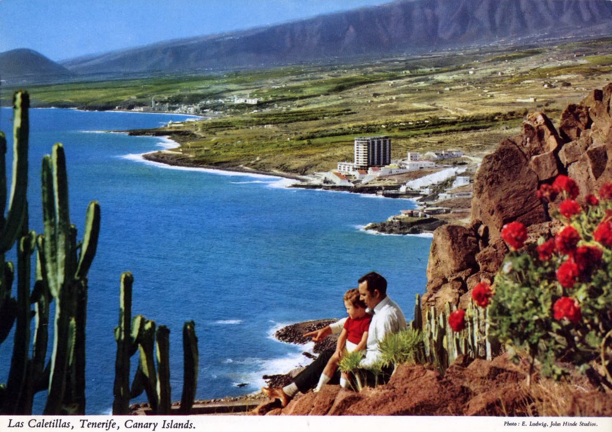 AntesAhoraTfe's tweet photo. Un Antes!
#LasCaletillas y al fondo #Candelaria.
#Tenerife
Año1968
📷 Elmar Ludwig (1935- ?)
para John Hinde Studios
📷#AntiguaTenerife https://t.co/IzJ1dmQMHb