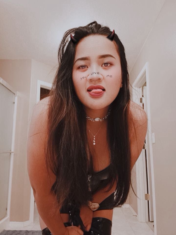 Cuckoldress Izzy tweet media