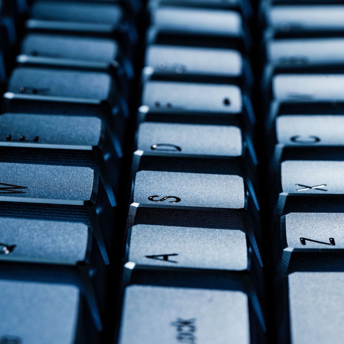 Restock] ── HiUM Metal keycaps ── ケースや基板を決めたあと 