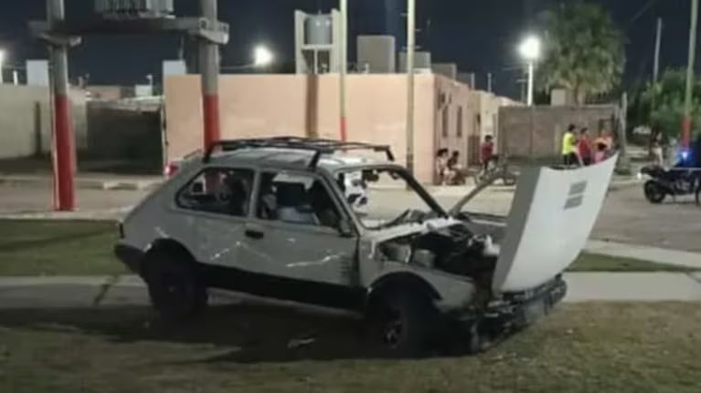 🚨 Indignante en San Juan: José Agustín Balmaceda, alias “El Perrito”, atropelló drogado con cocaína a dos nenas de 7 y 9 años en una plaza de Chimbas (Barrio Los Alerces) en enero.
Las nenas terminaron heridas de consideración. A pesar del peligro, la Justicia lo dejó libre con