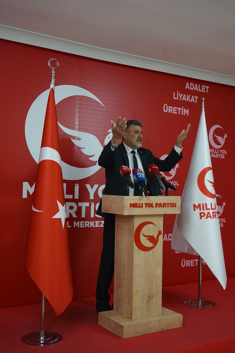 milliyolgm's tweet photo. Genel Başkanımız Sayın Remzi Çayır Milli Yol Partisi Genel Merkezi'nde Basın Toplantısı gerçekleştirdi. https://t.co/ClhsdjtEmT