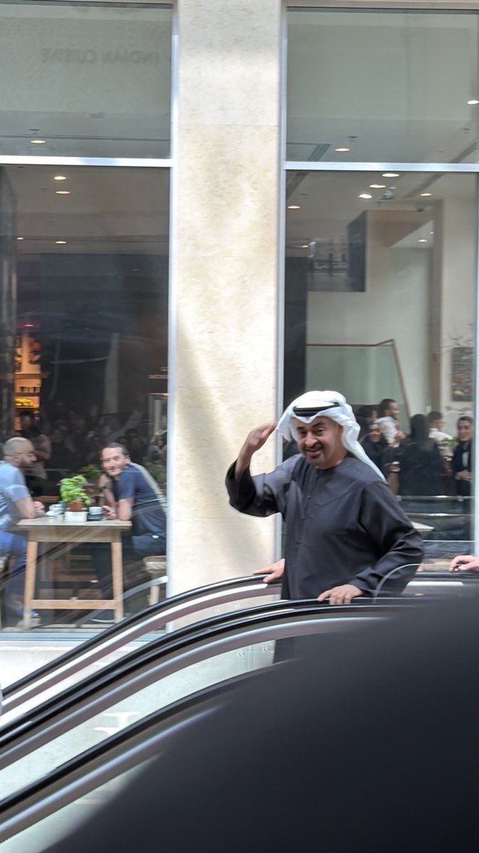 x_uae71's tweet photo. والله انك تاج راسنا 
والله انك اعز ما نملك 
والله انك فرحتنا وعيدنا https://t.co/NFtWOuatwN