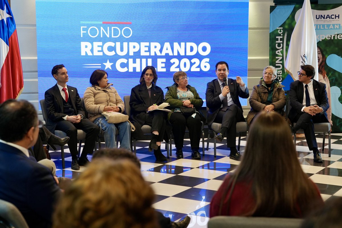 DPRNuble's tweet photo. La Ministra de Desarrollo Social y Familia, María Jesús Wulf, visitó Ñuble y realizó las siguientes actividades:

👨‍👩‍👦‍👦Familia adoptiva
💵Fondo Recuperando Chile
📲 Conversatorio Plan Entornos Digitales Seguros https://t.co/s8iQnaJMKW