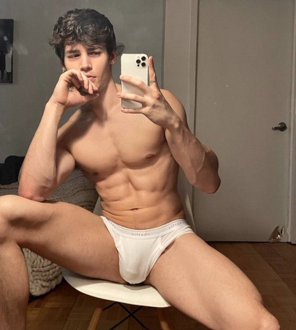 Underwear selfies are always so hot. I particularly enjoy this one because it includes VPL.