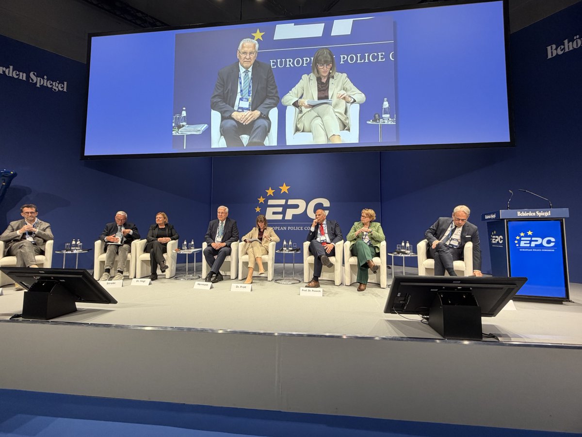 ProllUwe's tweet photo. Die sieben Innenminister in einer Runde auf dem Europäischen Polizeikongress:Zeitenwende der Inneren Sicherheit - aus einem Guss.#EPC26 https://t.co/u0sK0FA3Er