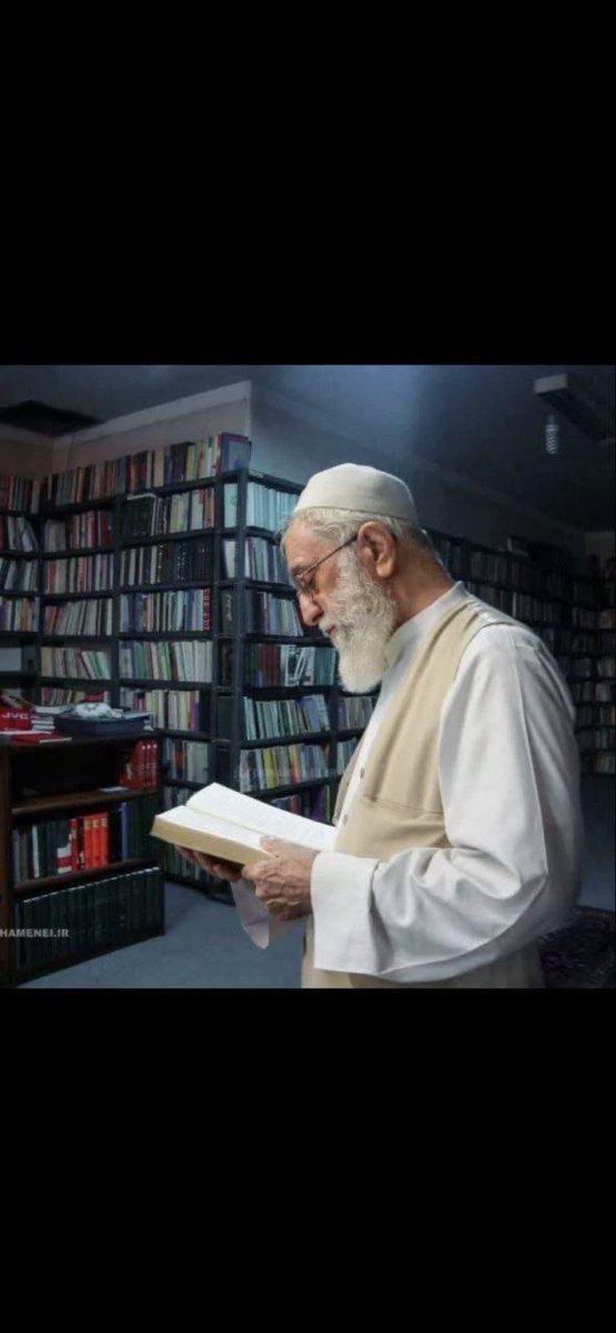 حماسه خیابان‌ها، از همان کلاس‌های کوچک شروع شد. دست مریزاد ای معلم انقلابی بزرگ. #سپاس_معلم