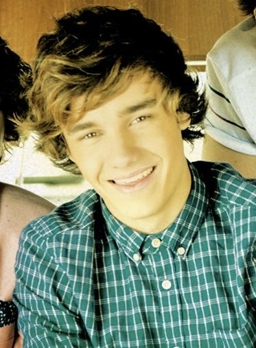 LiamJRomania's tweet photo. Liam will always be the most innocent boy with the sweetest smile and adorable curly hair.
❤️😇 https://t.co/J4gZqgG7Dw