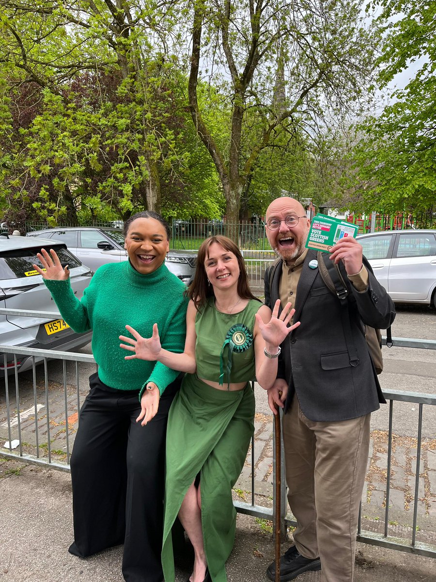 Suprise visit in K&amp;M from <a href="/cllrhollybruce/">Cllr Holly Bruce</a> ‼️

The response has been so amazing so far - let’s pull this through ‼️💚

9 more hours to #BothVotesGreen 💚