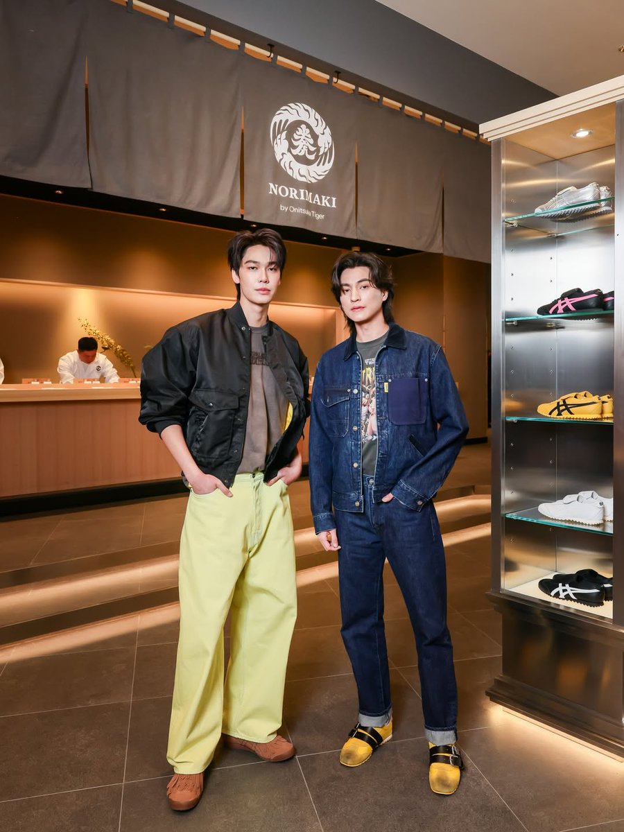 TrendforGulf's tweet photo. IG Updated : gulfkanawut 

Please:
❤LIKE 
💬COMMENT 
🔀SHARE  
🔂REPOST 
⏬️POST SAVED 

GULF X ONITSUKA TIGER OPENING 
#OnitsukaTiger
#NorimakibyOnitsukaTiger
#OnitsukaTigerCentralPark
#GulfKanawut 
@gulfkanawut https://t.co/GgNyB3EwXd