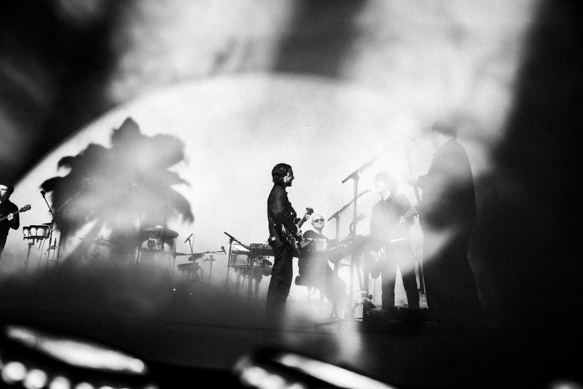 The Neighbourhood tweet media