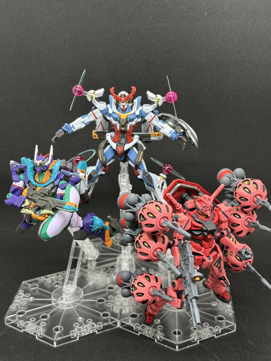 ジークアクス3体セット。 飾る場所がなくなってきた…。 #ガンプラ