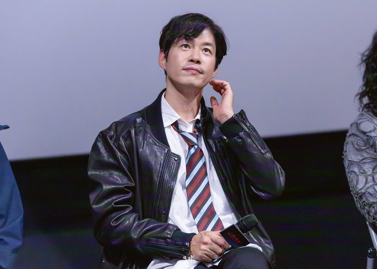 모카pic tweet media