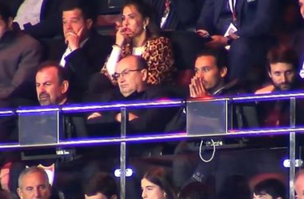 ✍️🔴Que desde el Sevilla FC filtren que han enviado una cartita a Integridad, después de sus partidos ante el Atlético y la Real Sociedad, es el culmen de la poca vergüenza y la hipocresía de unos dirigentes que han llevado al club a la deriva y ya no saben cómo desviar la