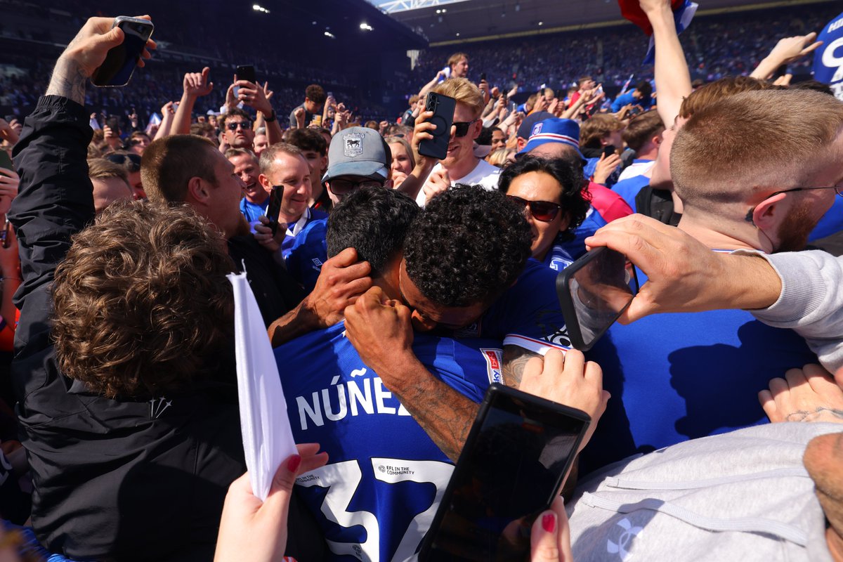 Ipswich Town tweet media