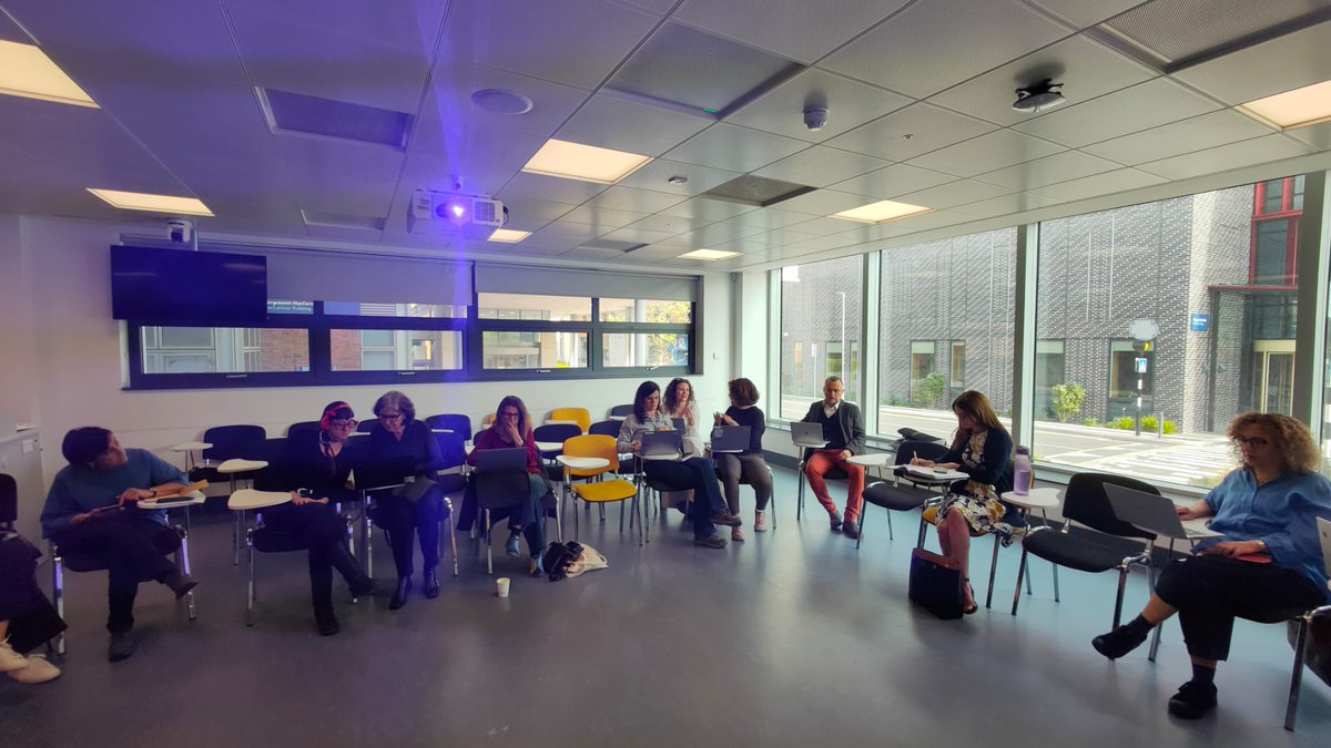 InfoLinguapax's tweet photo. Linguapax is participating in the consortium meeting of the #HowTimely European project, focused in revitalization of MEL’s among young people by using AVAT technologies, in Dublin, where the results up to now have been presented; know more about it here: https://t.co/jj3nG010X6 https://t.co/D83UGVDoNa